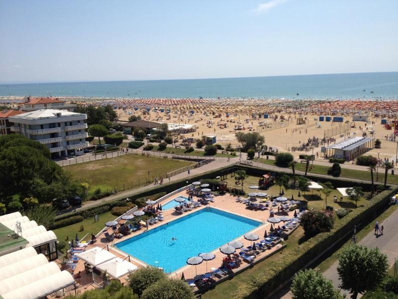 Hotel Royal Bibione Exterior photo